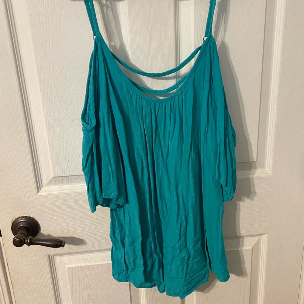 Cold shoulder top